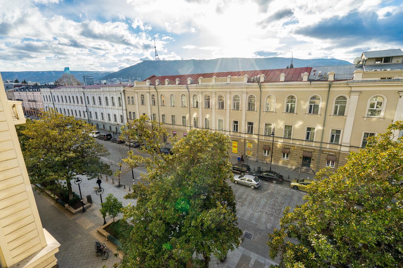 Luxury Apartments On Central Avenue Tbilisi Eksteriør bilde